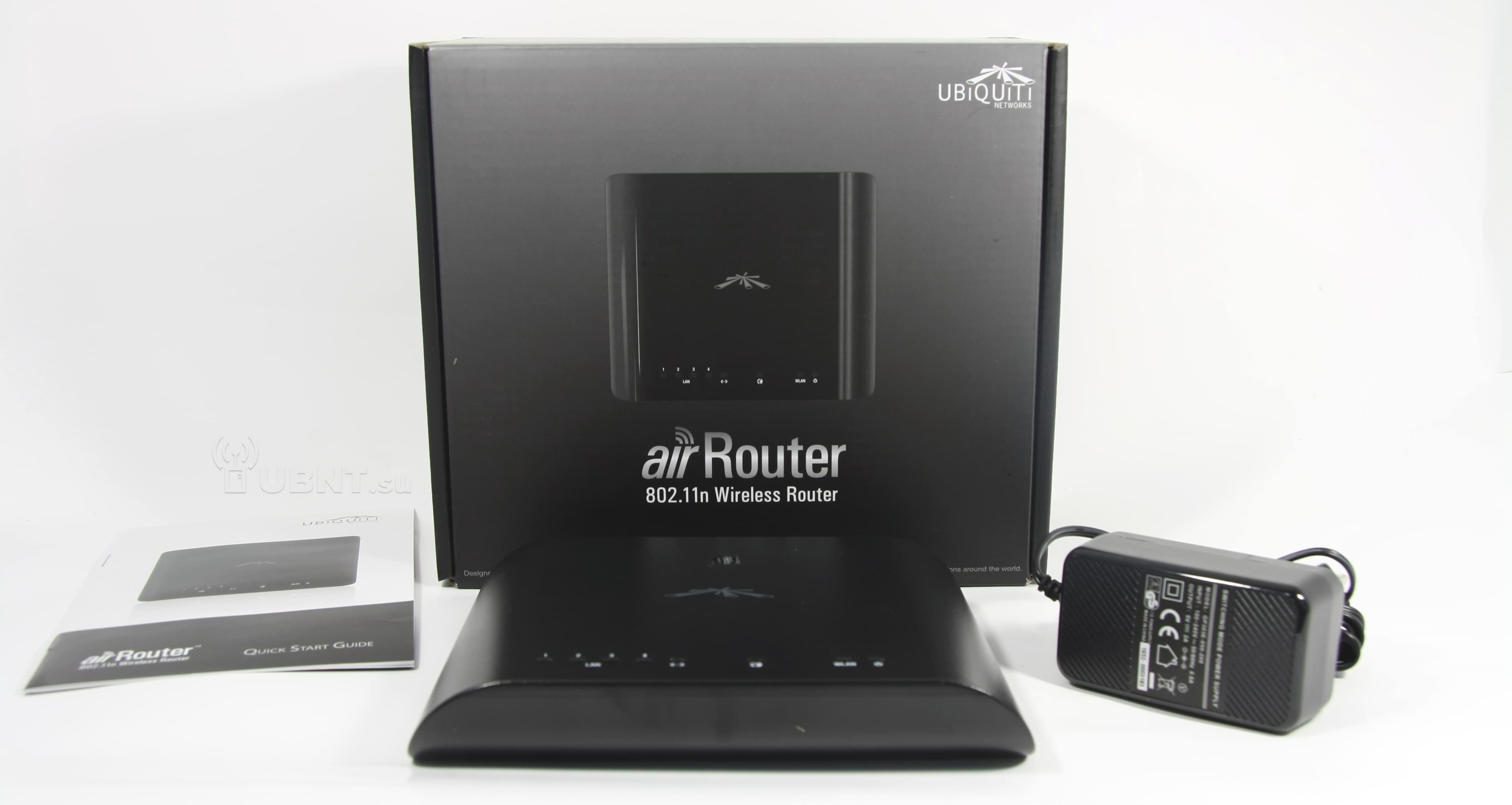 Всепогодная точка доступа WiFi 5ГГц MIMO Ubiquiti Rocket M5 ракурсы